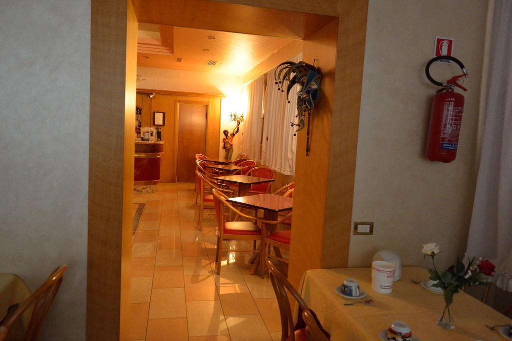 Hotel Belle Arti Venedig Exteriör bild