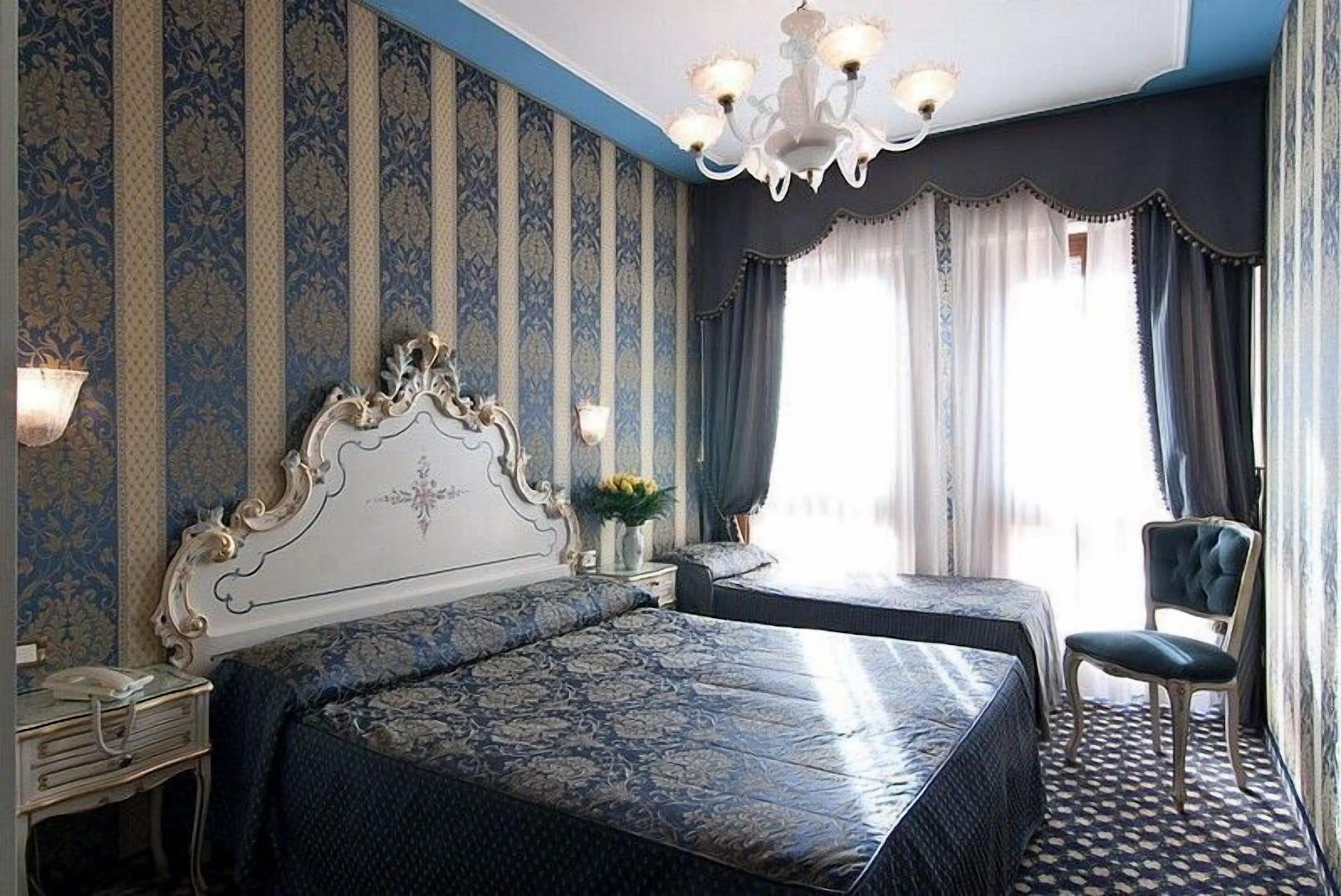 Hotel Belle Arti Venedig Exteriör bild